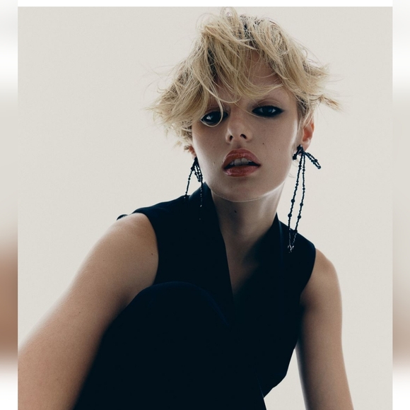 3/$35 Bow-Shaped earrings - Picture 3 of 6